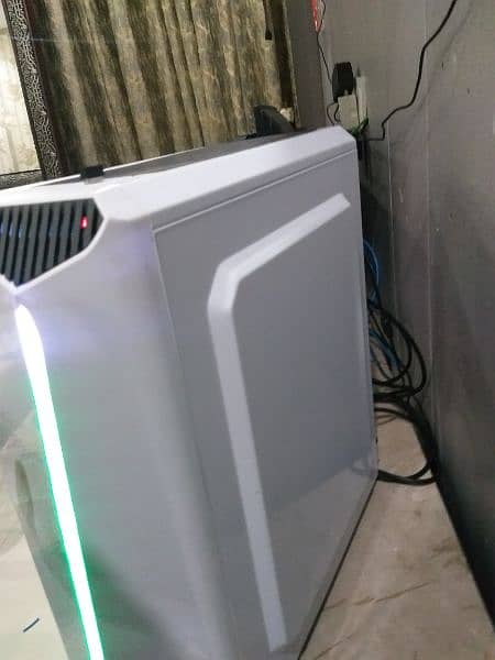 gaming pc I am in emergency please buy from me 3