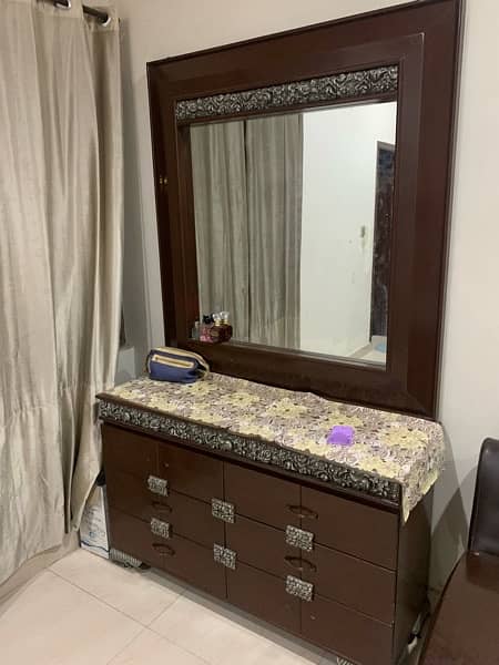 bed side tables dressing table mirror and sofa in good condition 2
