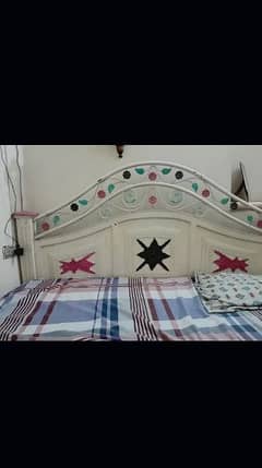 KIng size bed in wood just frame is metal