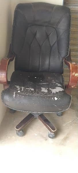 chair,2,    hand pallet lifter  ,  water pressure pomp, weight  1000kg 5