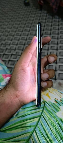 One plus 7 pro 12 GB official pta 5