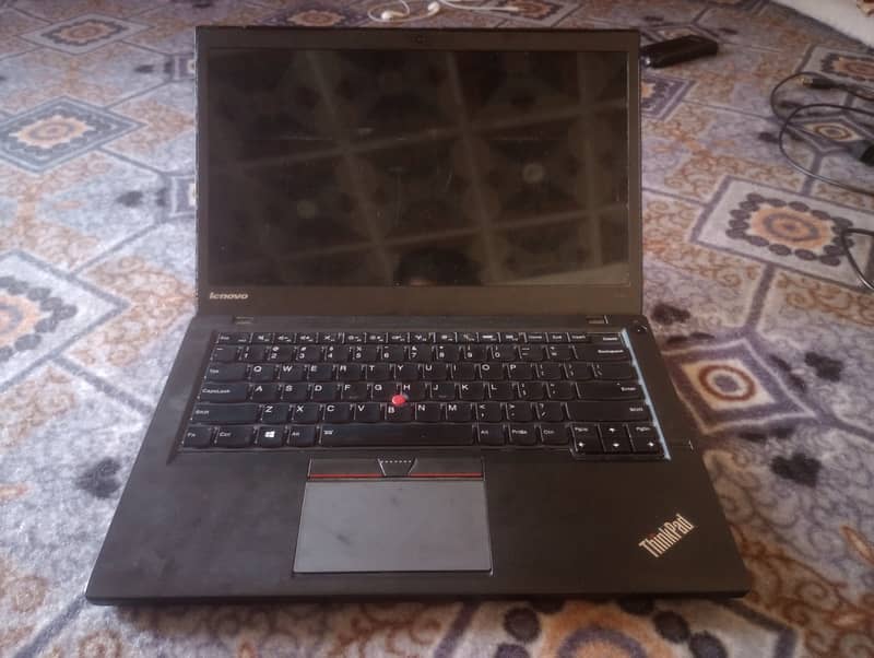 Lenovo ThinkPad Core(TM) i5-5200U 3