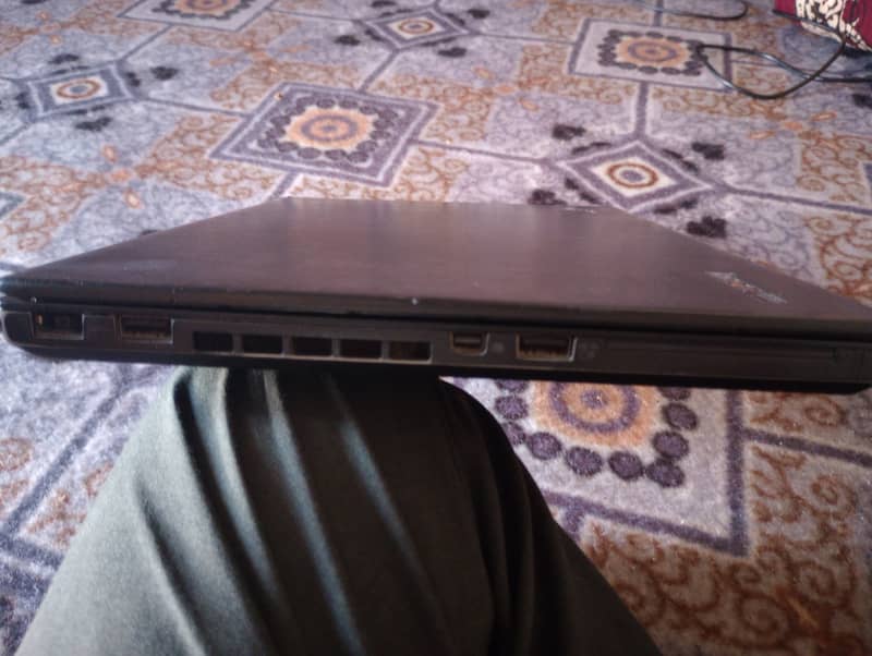 Lenovo ThinkPad Core(TM) i5-5200U 6