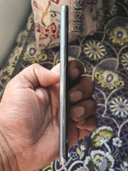 Samsung S10 plus D/S non PTA but all sims are working 7