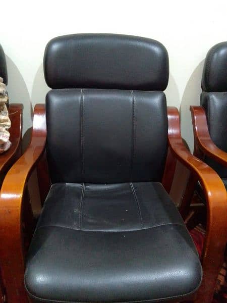 office chairs urgent sale 2