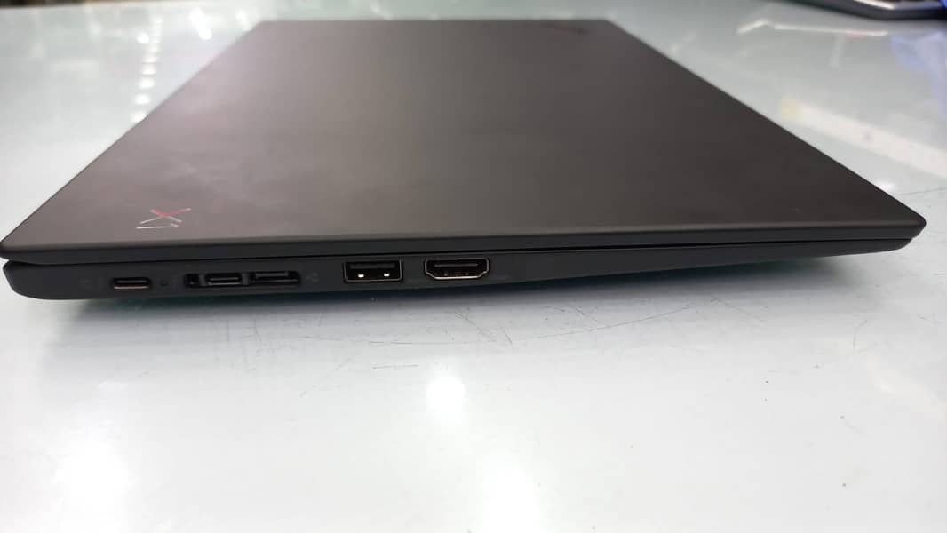 Lenovo ThinkPad X1 Carbon Core i7 8th Generation - 16GB RAM 512GB SSD 2