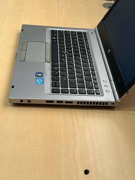 Core i7,8gb ram,Hp Elitebook 8470p laptop 3