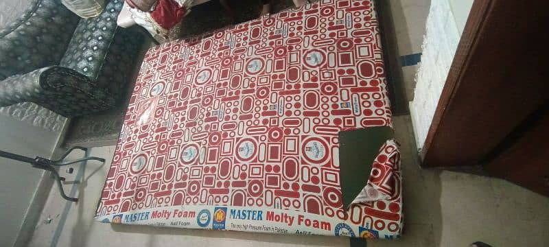 Molty Foam King Size mattress available for sale 0