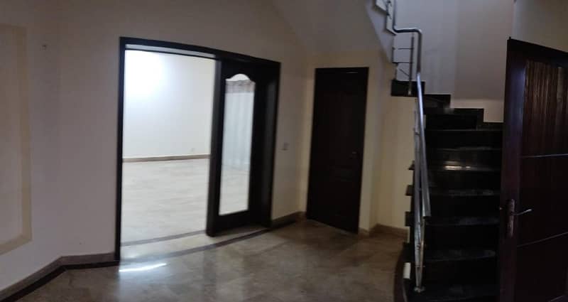 10 marla house for sale in paragon city lahore 14