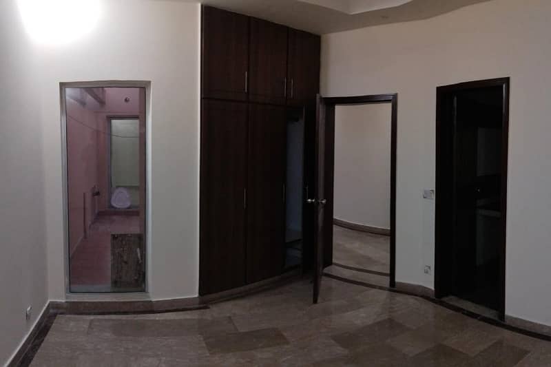 10 marla house for sale in paragon city lahore 28