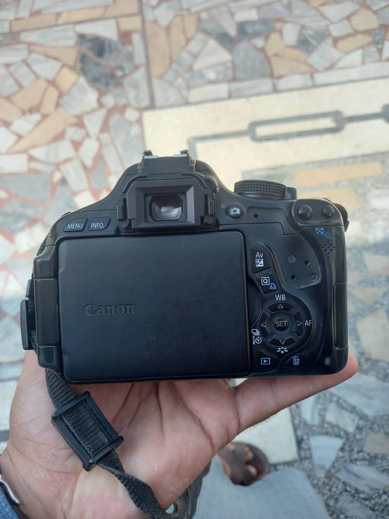Canon 600D Used With All Accessories UAE 5