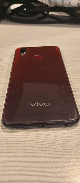 vivo y11 good condition 5