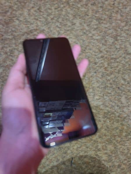 LG G8 Thinq 6 / 128 never opened available in good condition 3