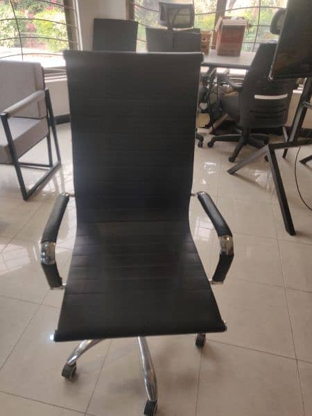 Office chairs and laptops for sale 2