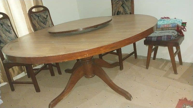 Dining table for sale. . . 6chairs 2
