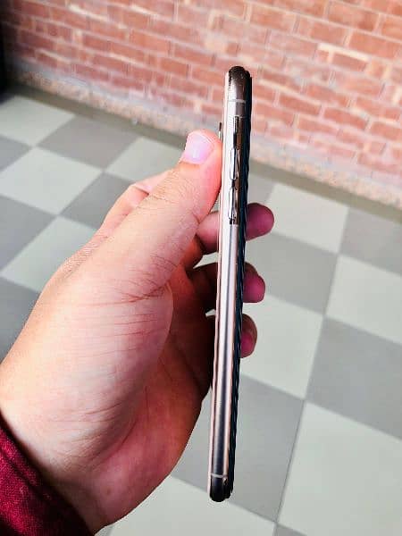 I Phone xs max/PTA approved I phones/GOOD CONDITION XS MAX 2