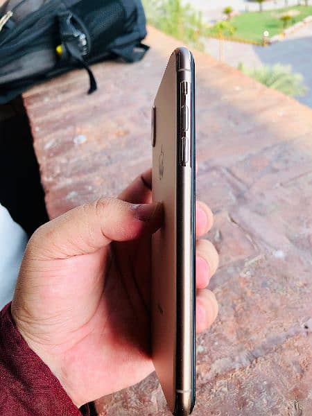 I Phone xs max/PTA approved I phones/GOOD CONDITION XS MAX 4