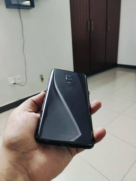 OnePlus 6t 8/128 3