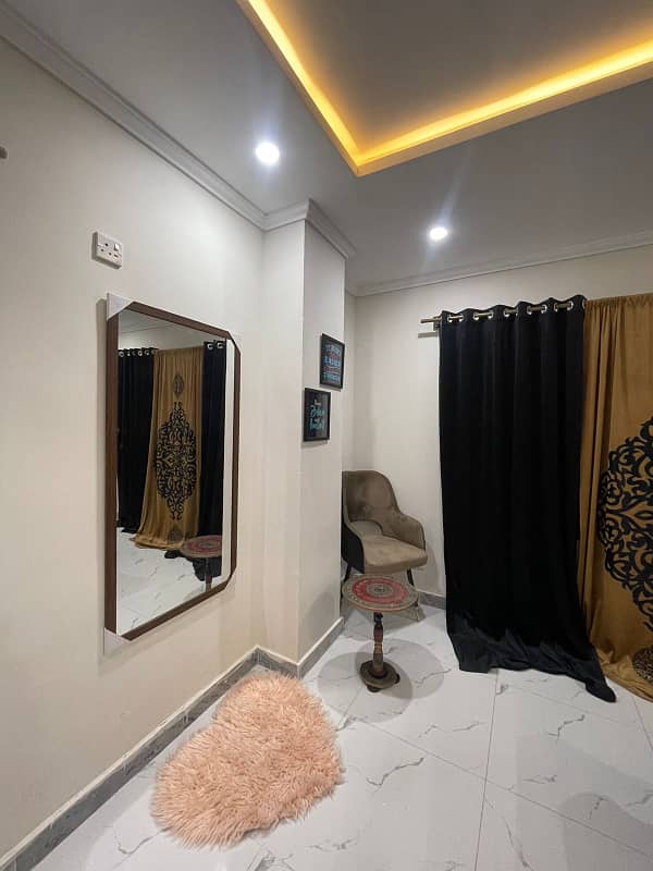 Par day short time 2 bad furnished apartment available 1