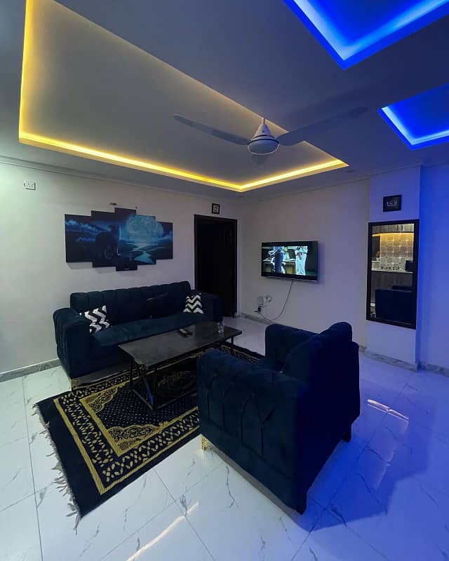Par day short time 2 bad furnished apartment available 3