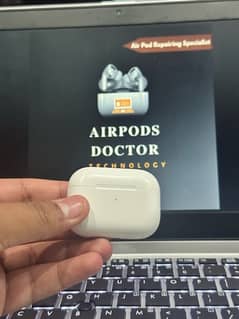 AirPods Pro 2 charging case