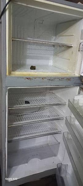 used dawlance refrigerator in good condition for sell 5