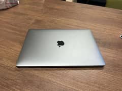 MacBook pro 2019 with touchbar