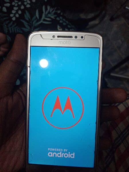 Motorola e5 mobile complete box 0