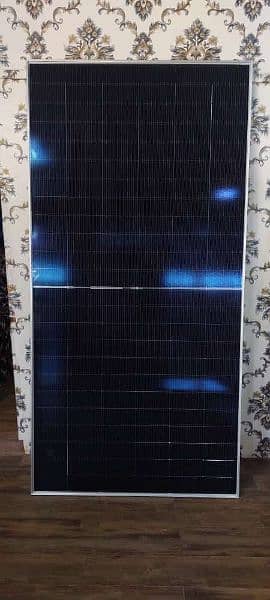 Astronergy 580 watts bifaciel solar panel mono perc half cut tier 1 2