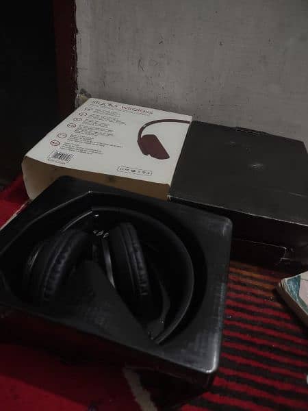 beats Studio 3 (Full Bass) wireless headphones 2