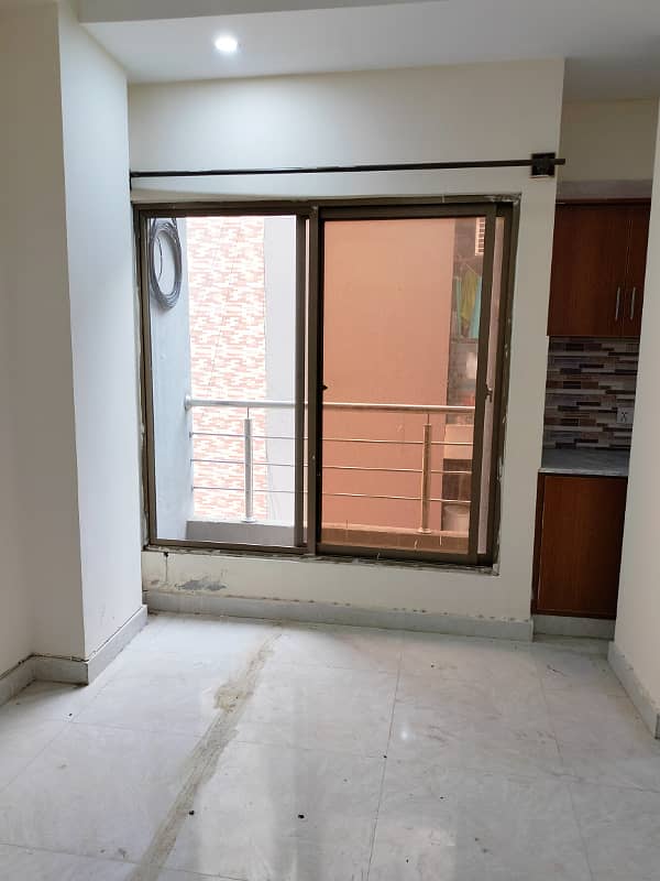 1 bedroom Unfurnished Apartment Available For Rent in E-11 5