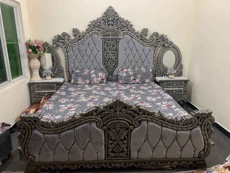 KING SIZE DOUBLE BED WITH FULL FURNITURE 1