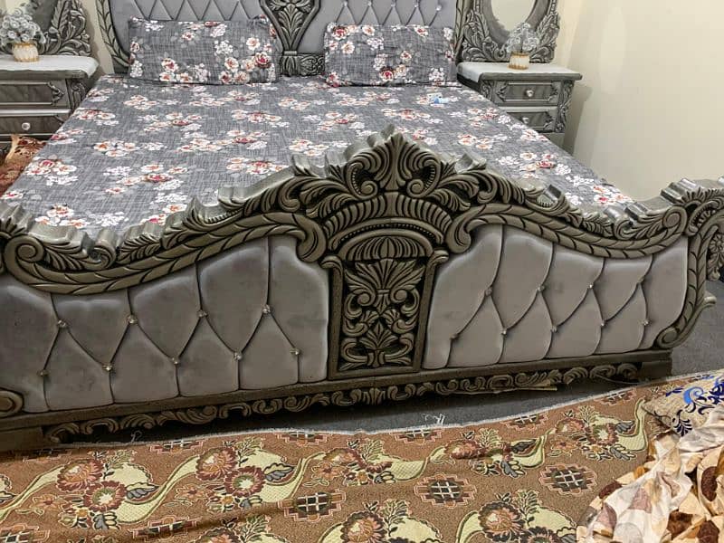 KING SIZE DOUBLE BED WITH FULL FURNITURE 2