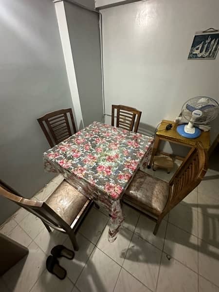 4 wooden chair dinning table for sale 2