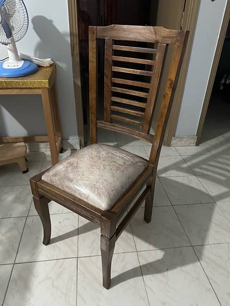 4 wooden chair dinning table for sale 3