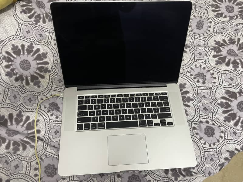 MacBook Pro 2015 16 gb 512 gb 5