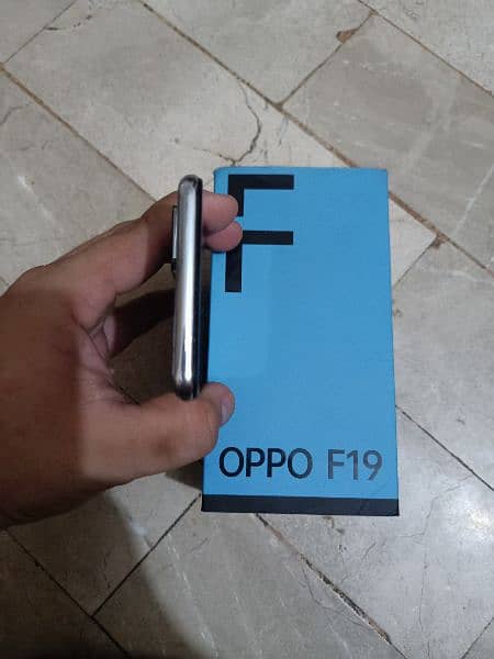 OPPO F19 8