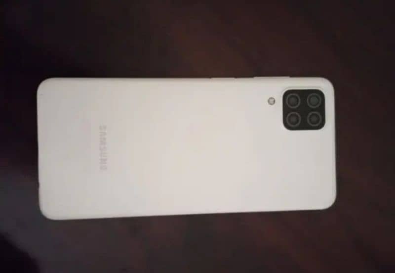 samsung A12 condition 10/10 hai one hand use box and charger original 3