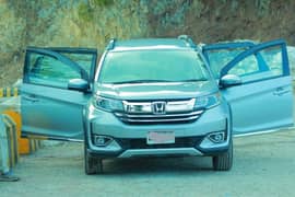Honda Br'v ,Apv Available For Naran kaghan Hunza sakrdu swat Kashmir
