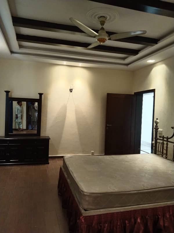 1 Kanal Upper Portion Available For Rent In DHA Lahore Phase 5 Block G 3
