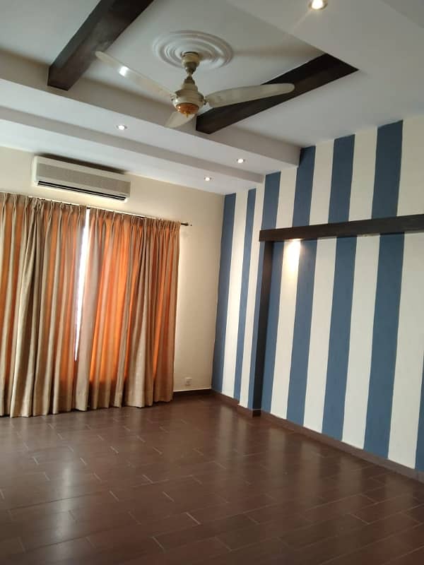 1 Kanal Upper Portion Available For Rent In DHA Lahore Phase 5 Block G 5