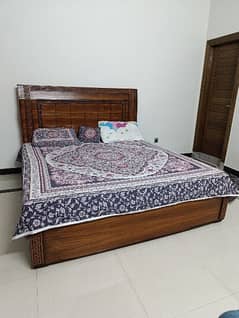 Double bed king size with mattress