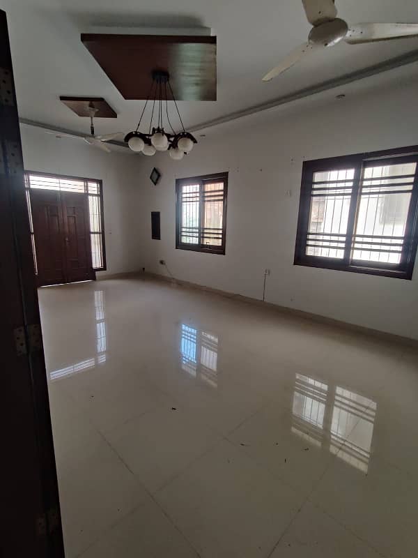 Independent Commercial House For Rent In Gulshan-E-Iqbal Block 4, 500 Square Yards Office For Rent In Gulshan-E-Iqbal Block 4 Karachi 4