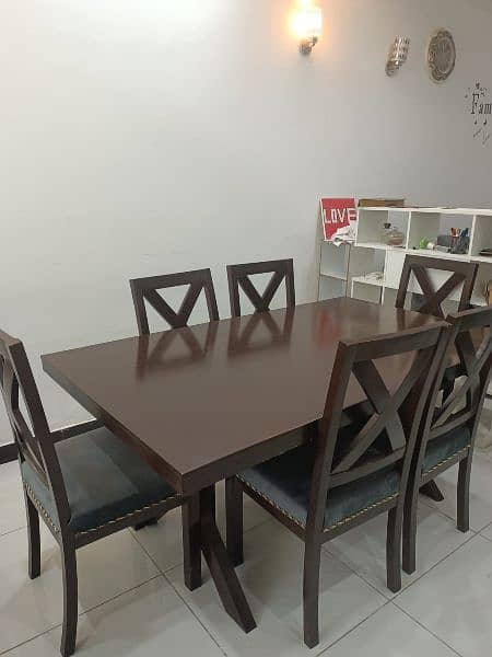 dinning table with 6 chairs 1
