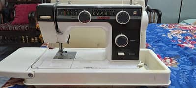 Singer embroidery machine for urgent sale