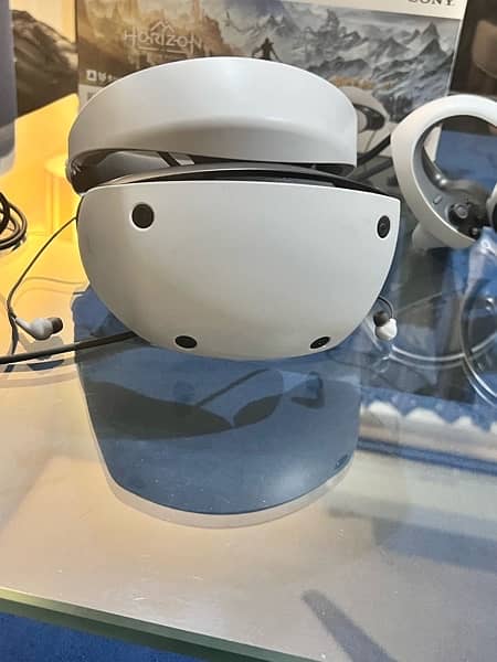 PlayStation VR2 with box 7
