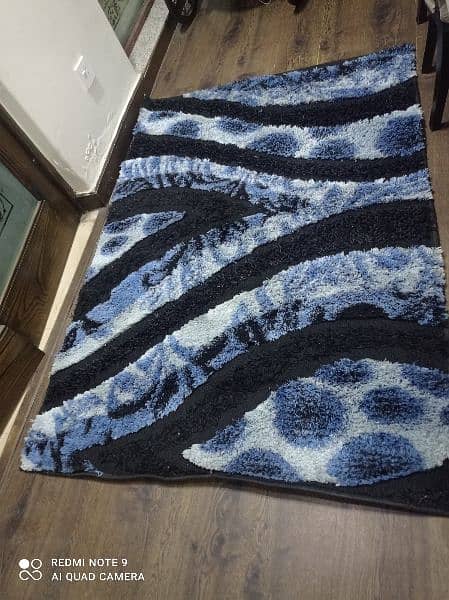 center pice  rug in a good condition 2