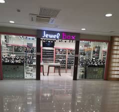 jewellery  shop py urigent female ki need hai whatsp 03269165594