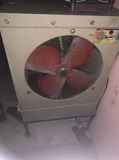 Air cooler in very good condition with detachable body parts.