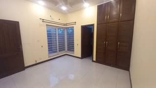 Complete House For Rent in G-6 Islamabad